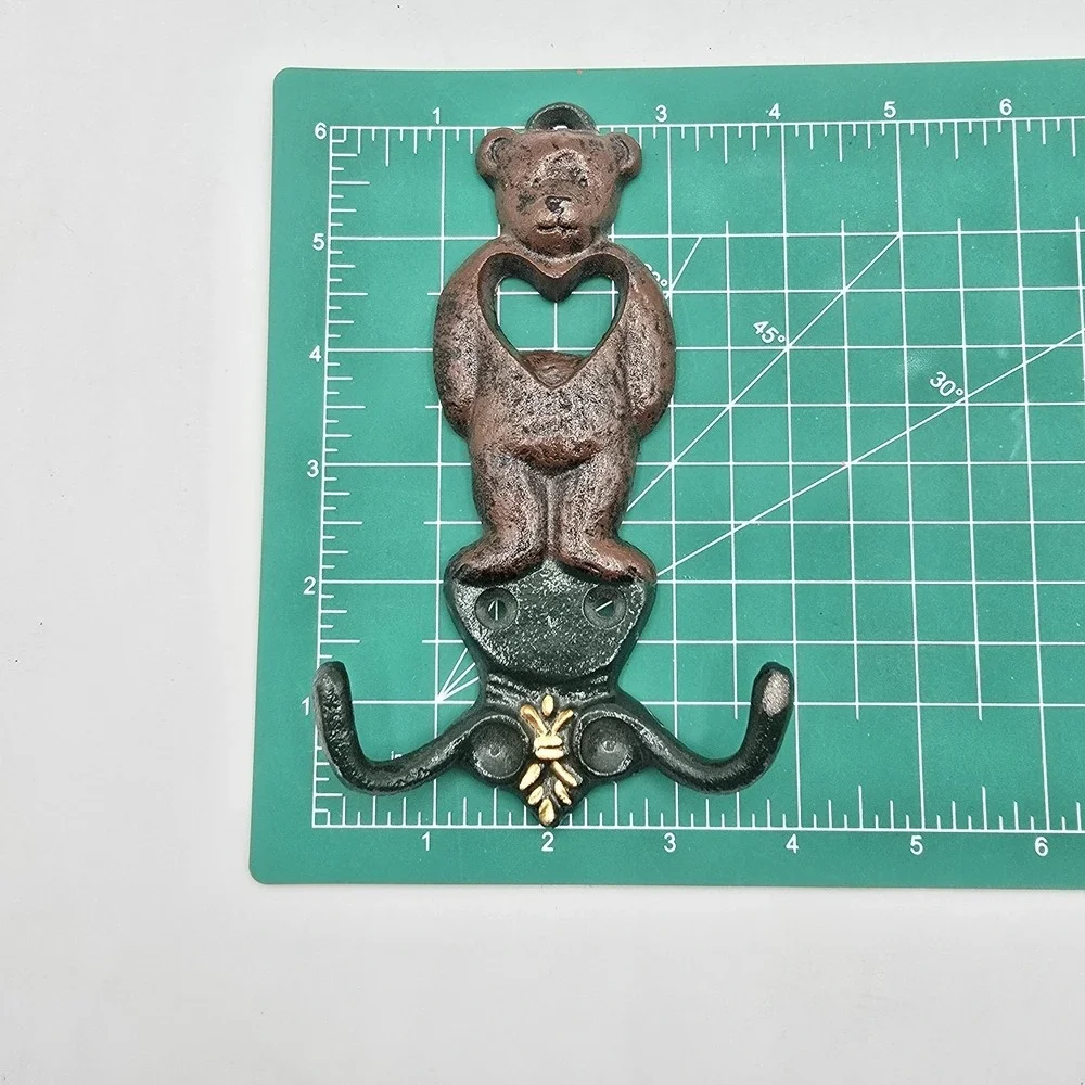 Vintage Cast Iron Teddy Bear‎ with Heart Wall Coat Hook Hanger 6